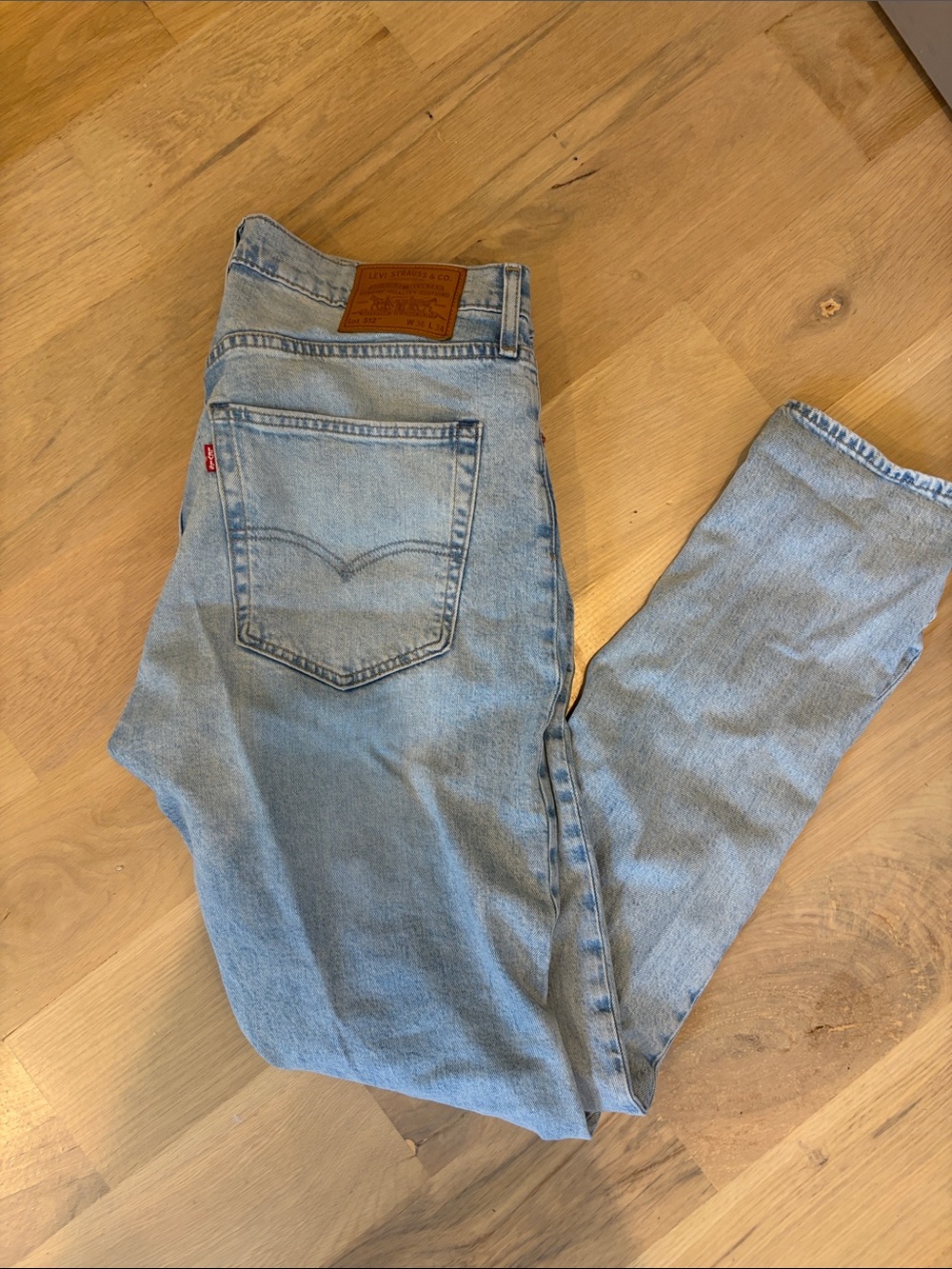 Levi's Men's Light Wash Slim Jeans